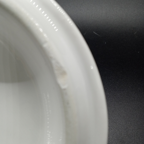 White Candy Dish w/Bird on lid. By Horchow in Italy - Picture 6 of 8